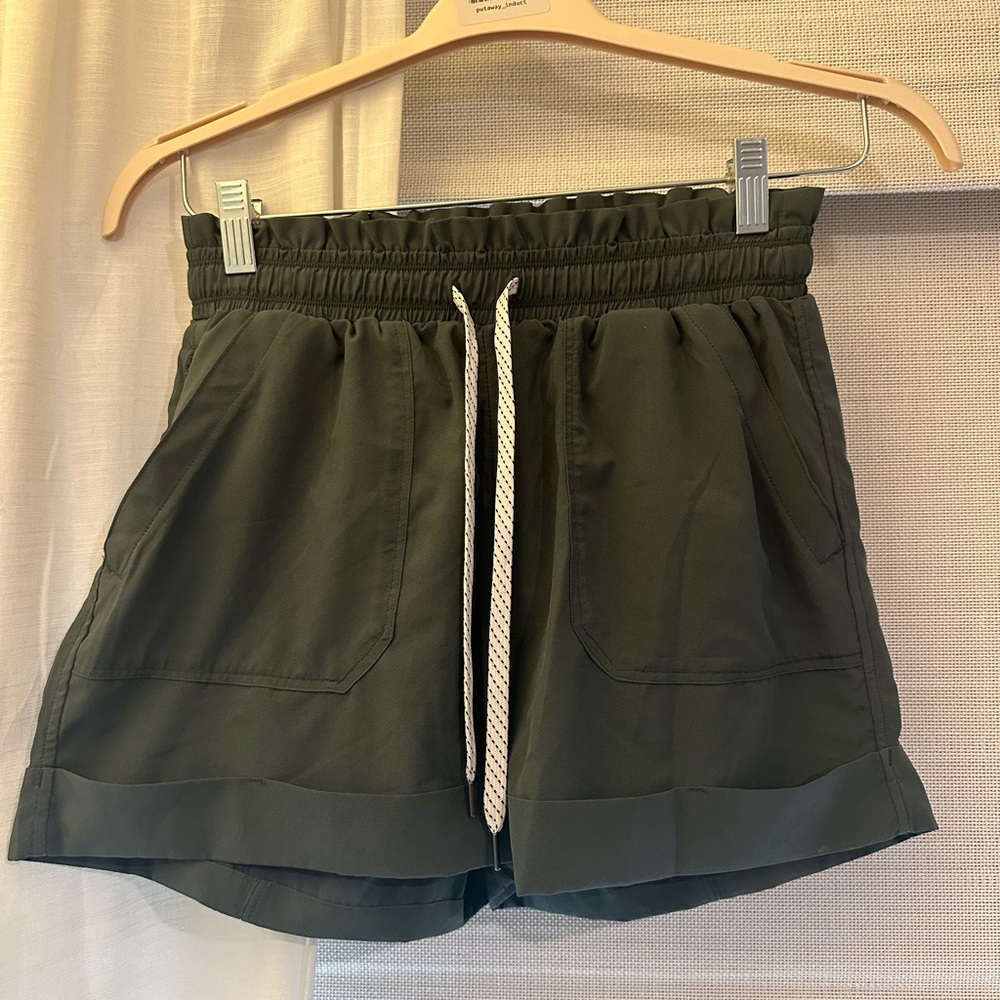 Zella shorts